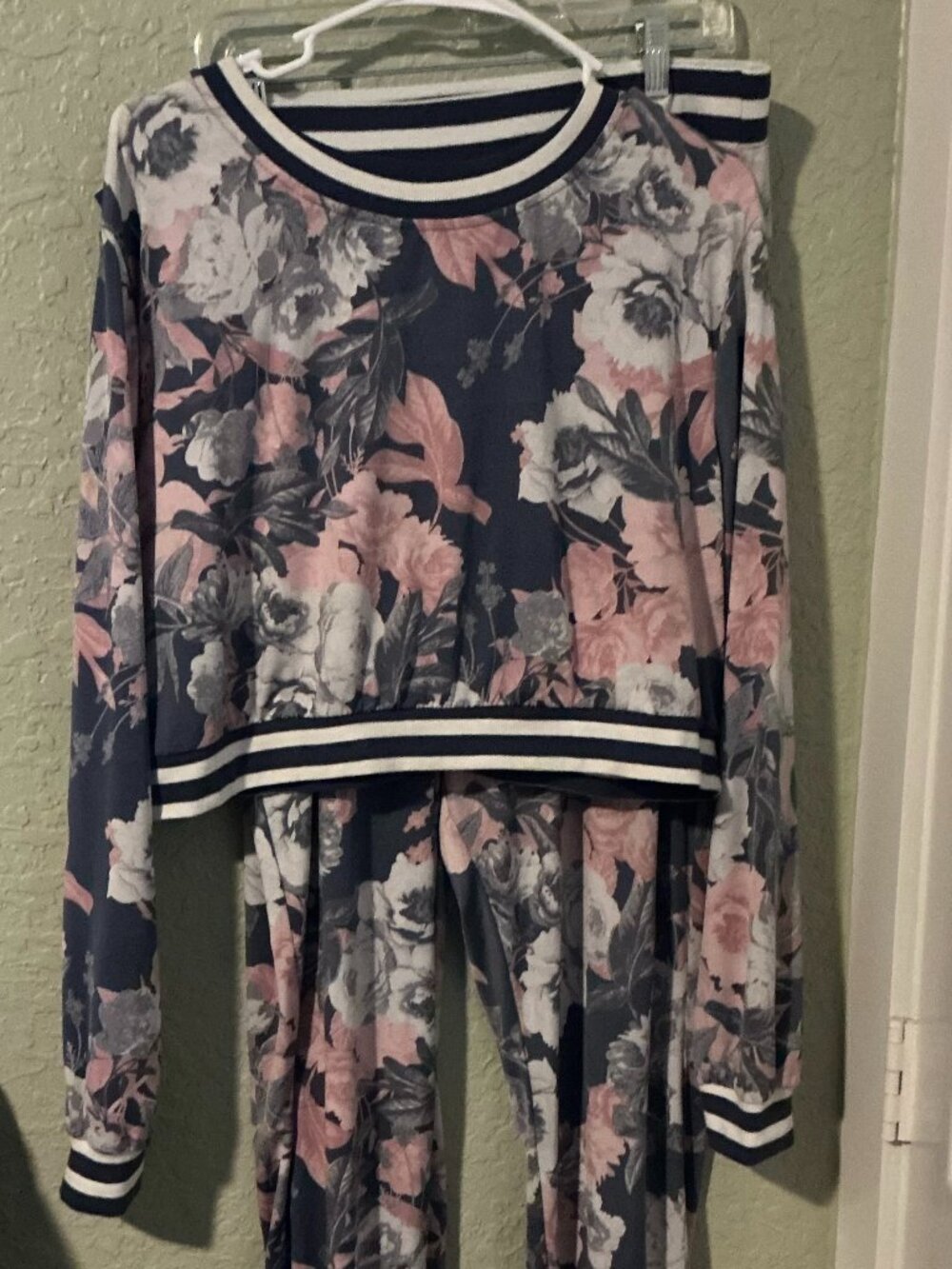 Soho Street Floral Two-Piece Lounge Set – Size XL